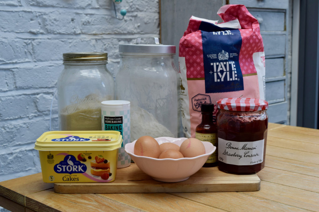 victoria-sponge-recipe-lucyloves-eastsheen-village